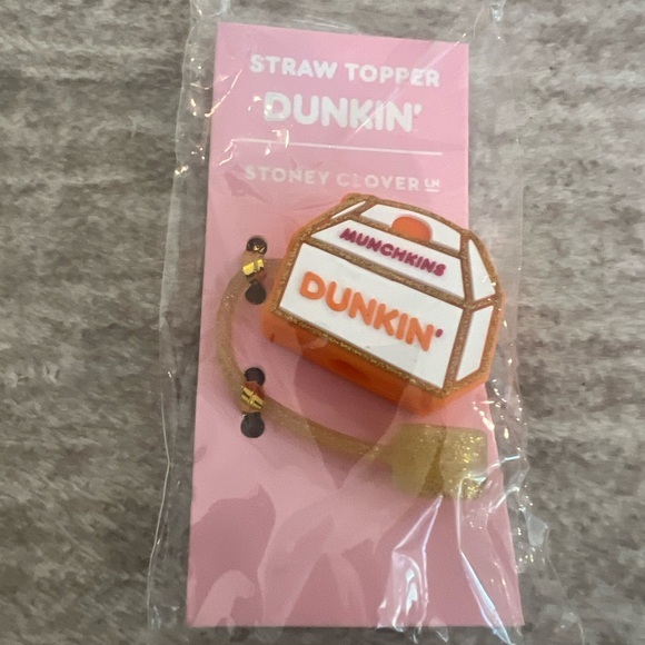 Other - 2025 Dunkin Stoney Clover Ln Straw Topper Munchkins  New